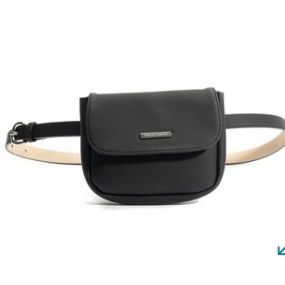 VINCE CAMUTO Pebble Grain Skinny Belt Bag. Large